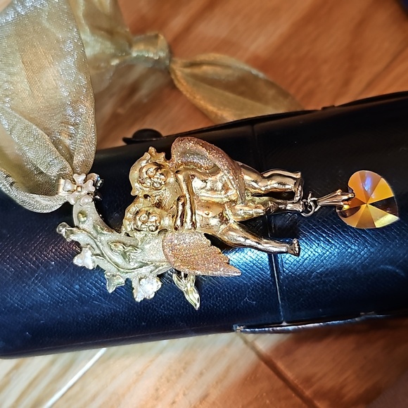 Kirks Folly Wall Angel Decor - Picture 2 of 7